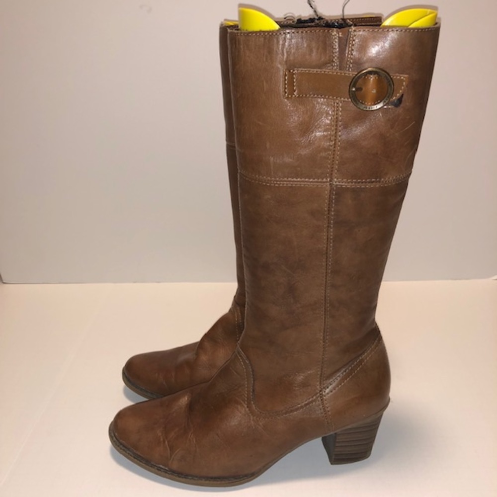 Ladies Leather Rieker size 9.5 US Boots